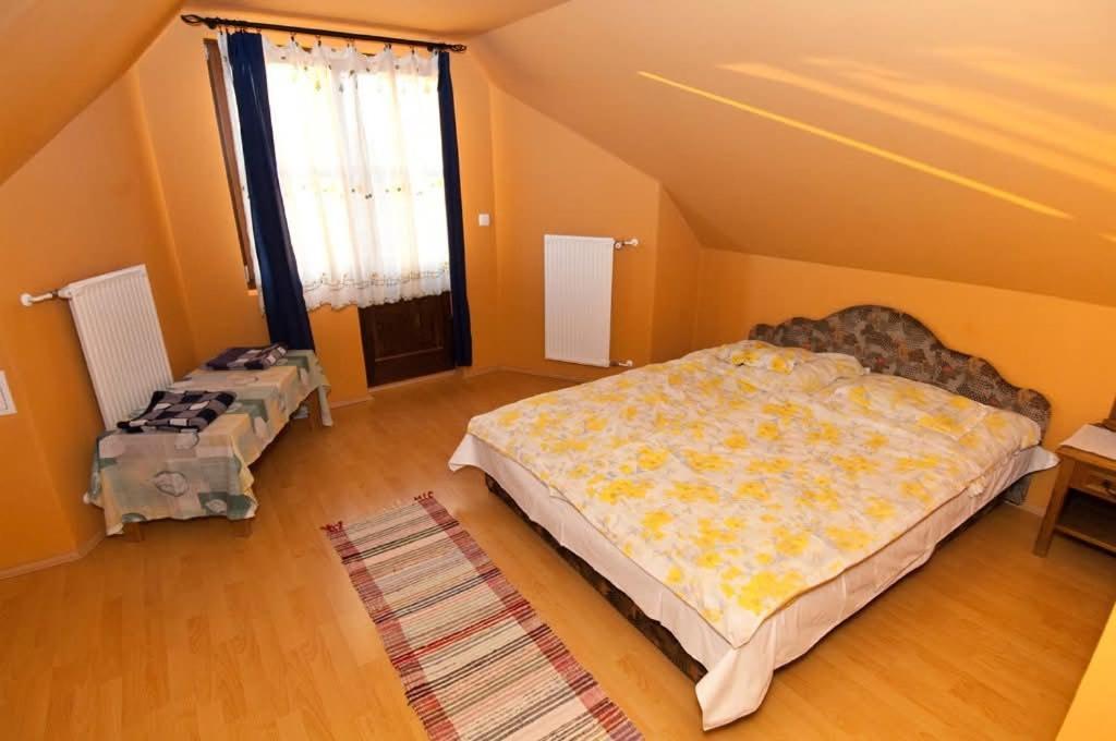Sas-Feszek Vendeghaz Apartment Demjen Luaran gambar